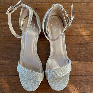 Windsor Delilah 68 Champagne Light Gold Women's 3" Heel Sandals Size 10 NEW